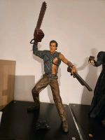 Tanz der Teufel Evil Dead Ash Neca 18Inch Figur Nordrhein-Westfalen - Wilnsdorf Vorschau