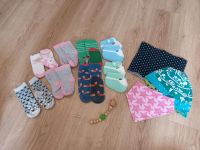 Babypaket Rutschsocken Lätzchen Schal Mütze Schnullerband Herzogtum Lauenburg - Büchen Vorschau