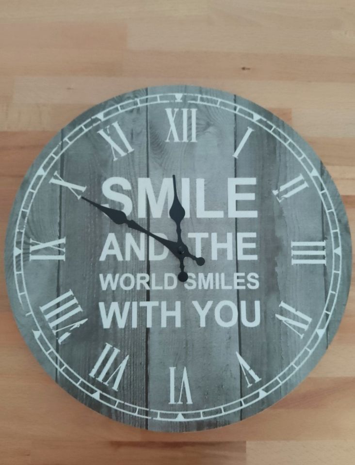 Wanduhr Uhr Clock Dekoration Smile Shabby in Karlsruhe