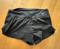 Nike Shorts / Laufshorts schwarz, M Berlin - Köpenick Vorschau