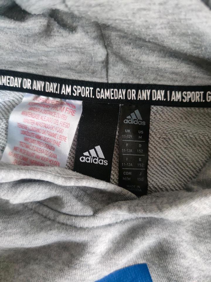 Hoodie Puma Nike Converse Adidas Levis Star Wars Gr. 152 in Bad Friedrichshall
