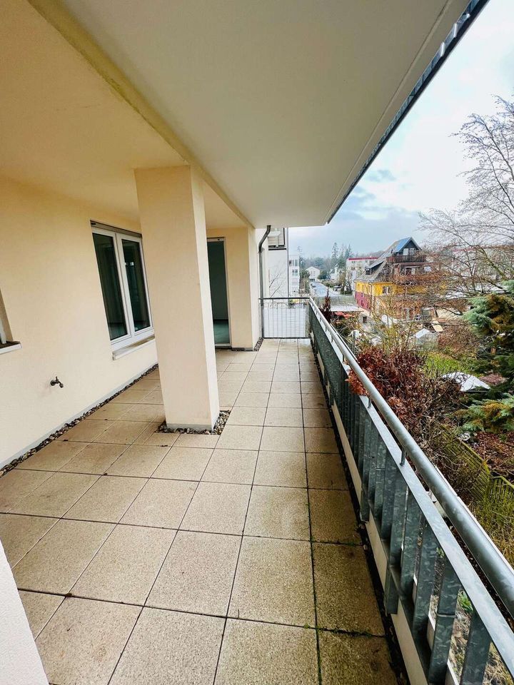 Nahe Frankfurt International School: Schöne 4-Zimmer-Wohnung mit Balkon Oberursel in Oberursel (Taunus)