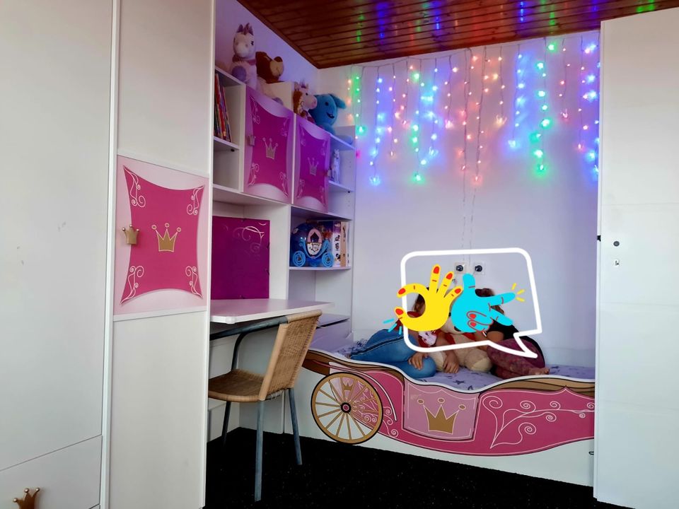 Kinderzimmer Möbel Bett Schrank und Schreibtisch in Munster