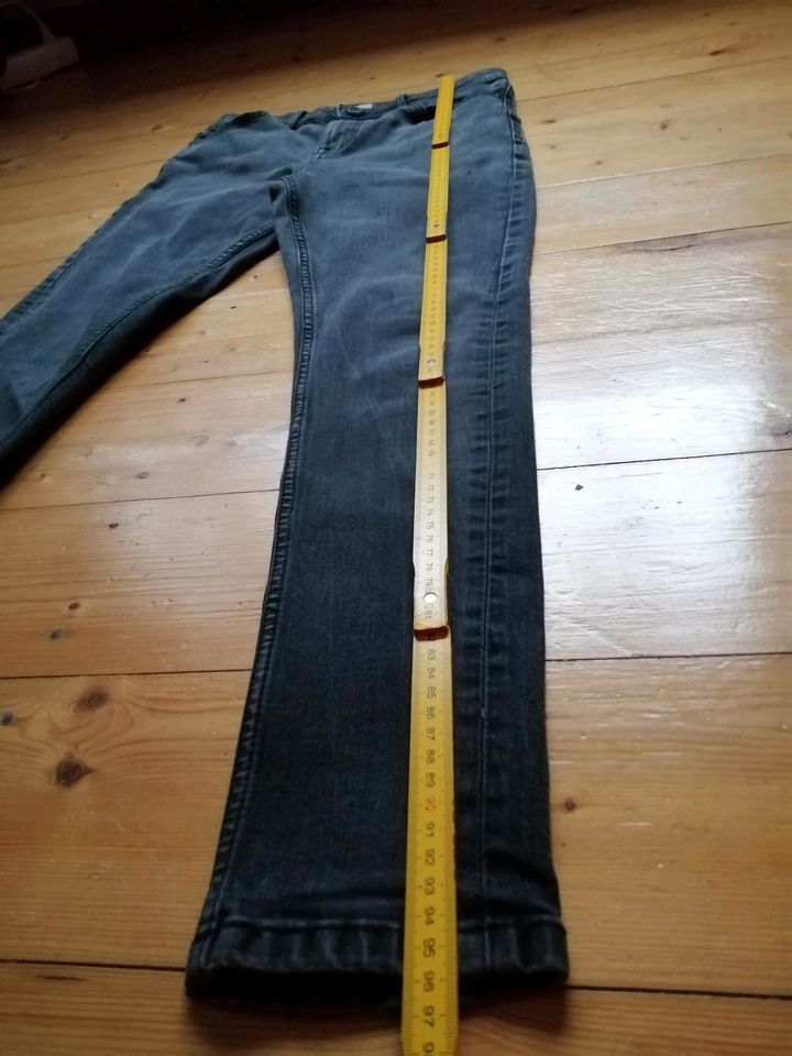 Jeans, Gr. 29/30, schwarz washed FSBN in Bad Soden-Salmünster