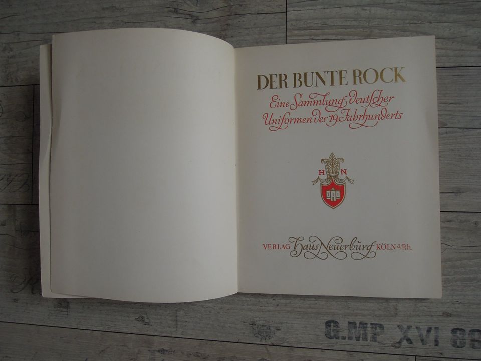 Altes Buch: Der bunte Rock in Neumünster