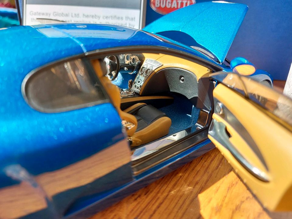 1:18 Bugatti EB 18.3 chiron Concept blue autoart 70911 in Berlin