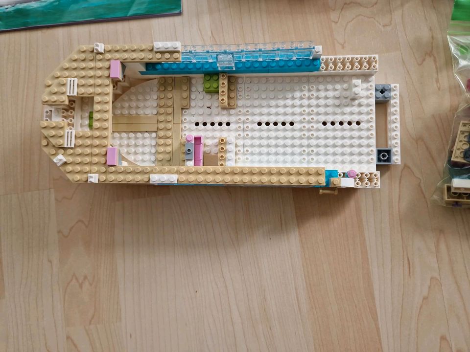 Lego Friends Yacht Baukasten in Ottobrunn