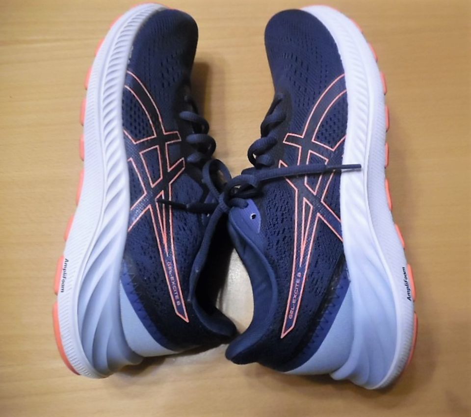 asics Gel-Excite Sneakers, Fitness-,Lauf-Joggingsschuhe Gr. 40 w. in Sontheim