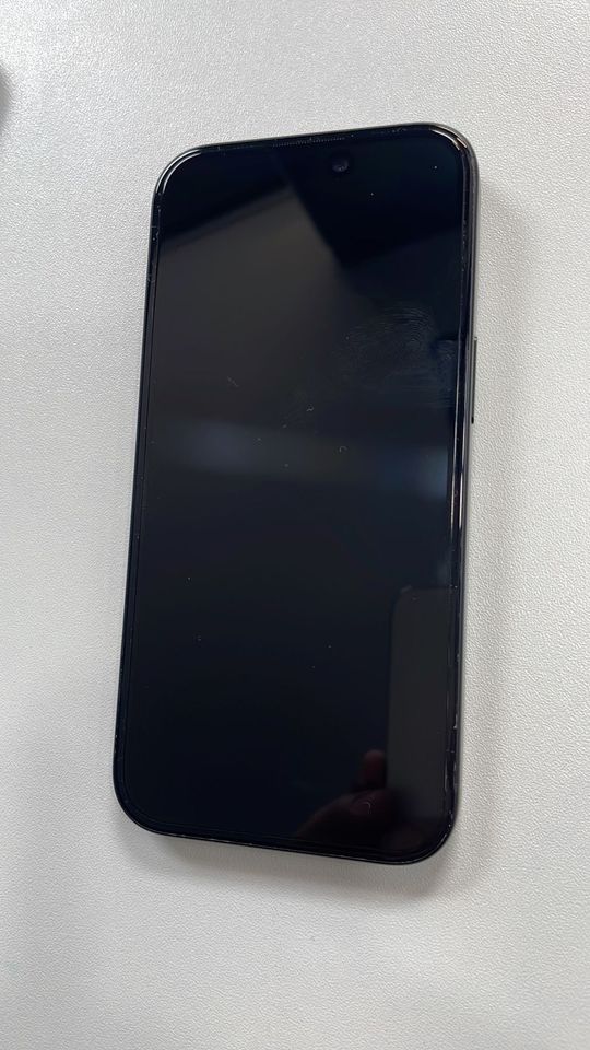 İphone 15 258 gb Schwarz ganz neue 2 Monate genutz in Duisburg