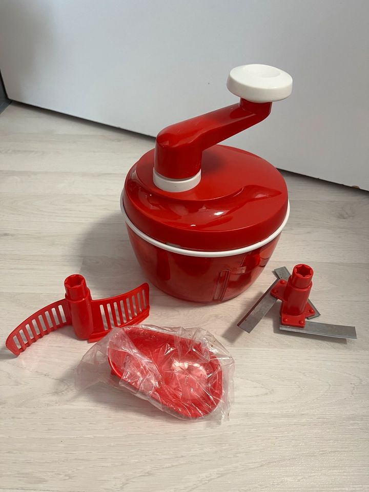 Tupperware Quick Chef, Gemüseschneider, Zerkleinerer, rot in Köln