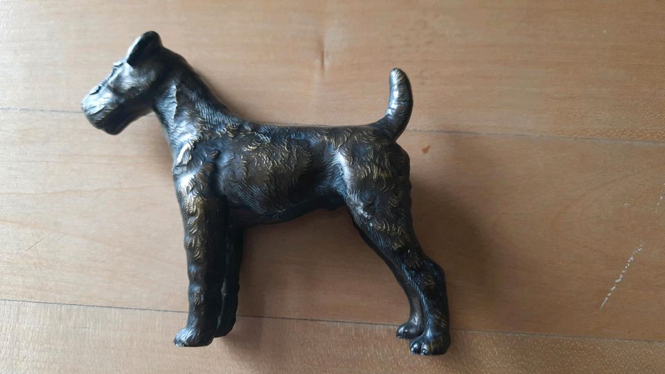 Bronze  Hund Foxterrier in Düsseldorf