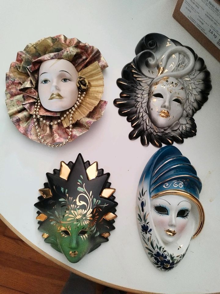 Porzellan Masken in Meitingen