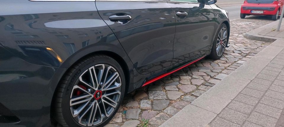 4x Kia Proceed GT Felgen (18Zoll) (225/40ZR18 92Y) in Magdeburg