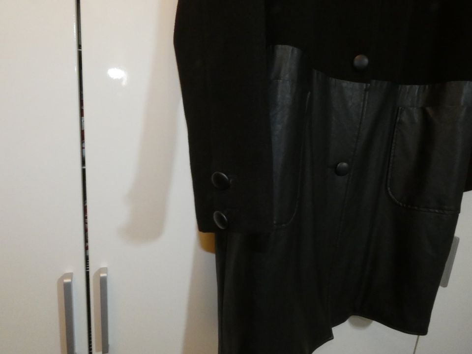 Diesel Damen Mantel schwarz Stoff Textilleder 16 Gr. 42 in  Nordrhein-Westfalen - Mülheim (Ruhr) | eBay Kleinanzeigen ist jetzt  Kleinanzeigen