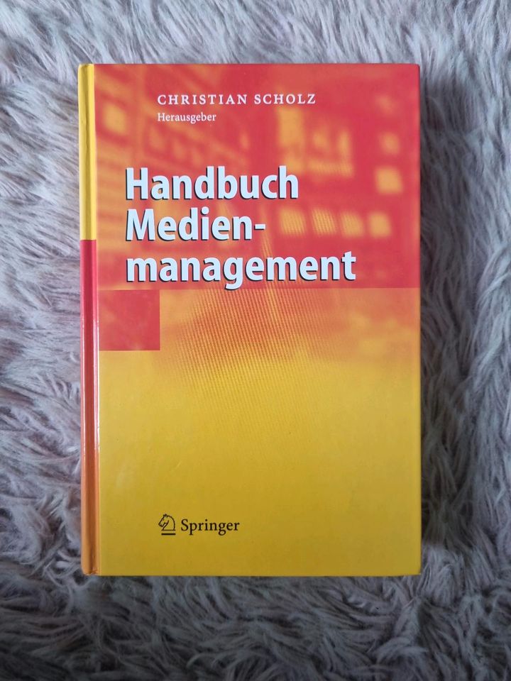 Handbuch Medienmanagement von Christian Scholz (Hg) in Wuppertal