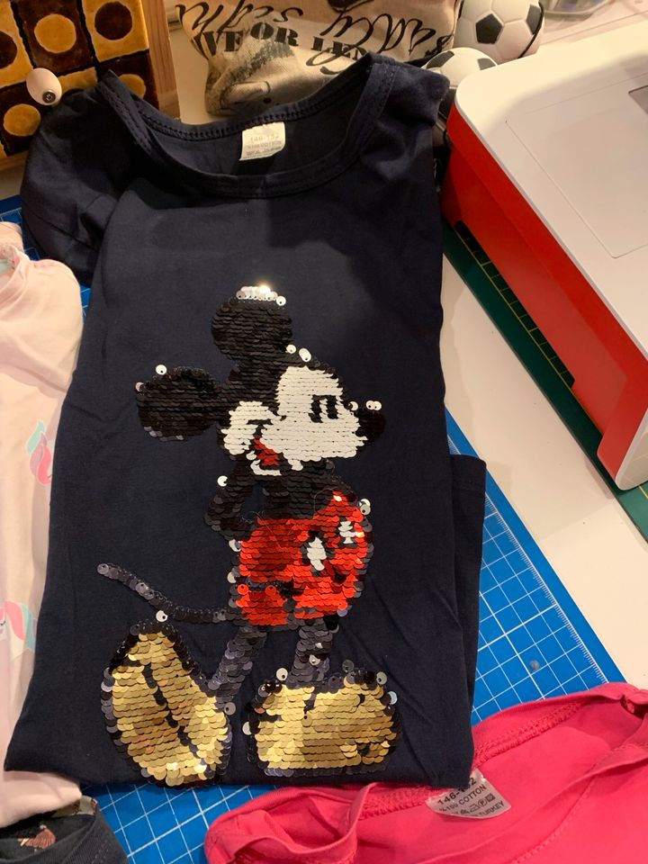 Shirts, tshirt, Paket, Mickey mouse, verbautet, gr. 146/152 in Sondershausen