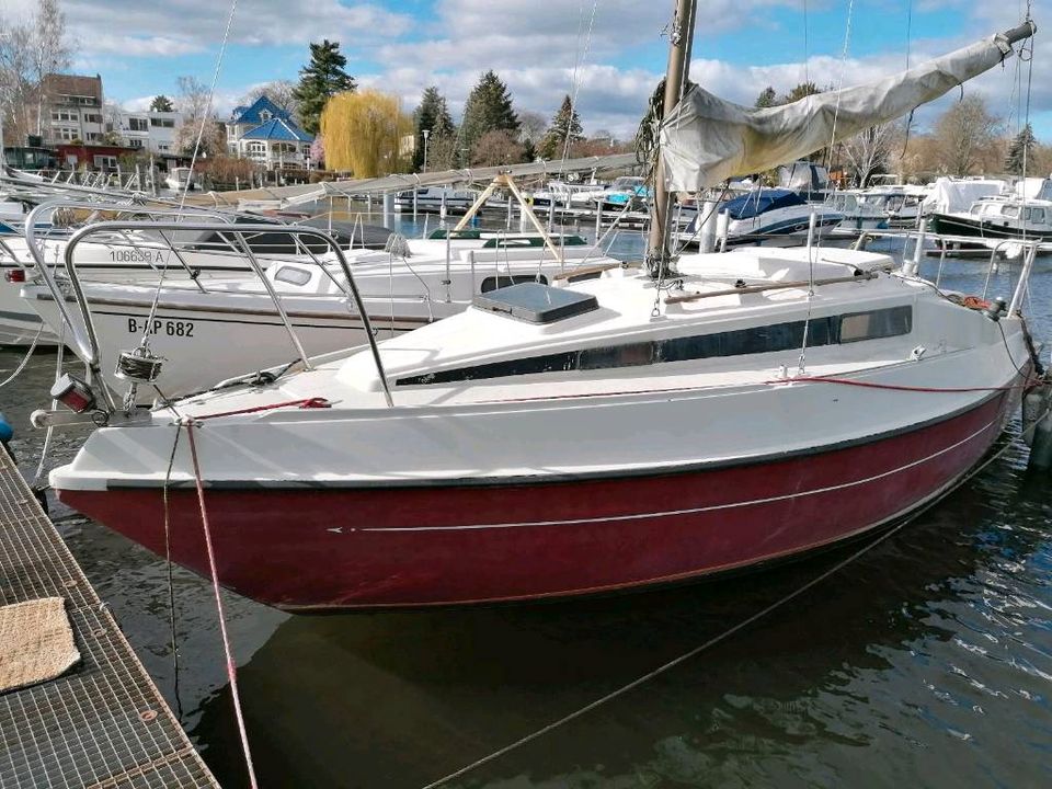 Rebell Segelboot in Berlin