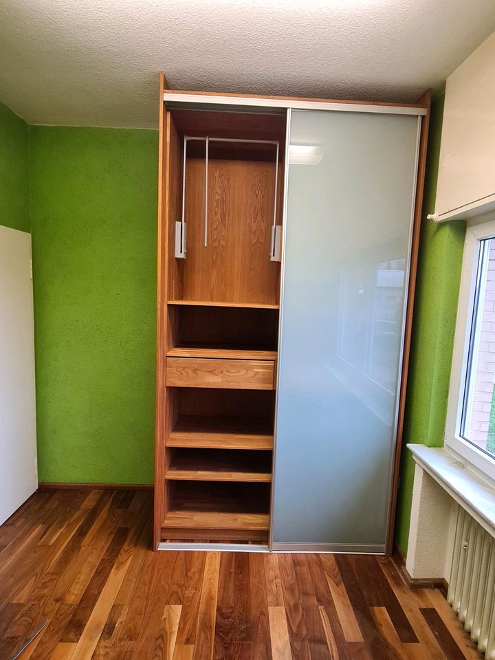 Kleiderschrank 3x1,6x0,7m Eiche Massiv Modern in Dortmund