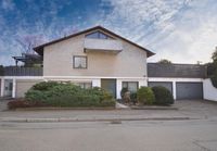 Einfamilien- oder Mehrfamilienhaus in ruhiger Lage mit viel Potenzial und großer Terrasse ! Baden-Württemberg - Böblingen Vorschau