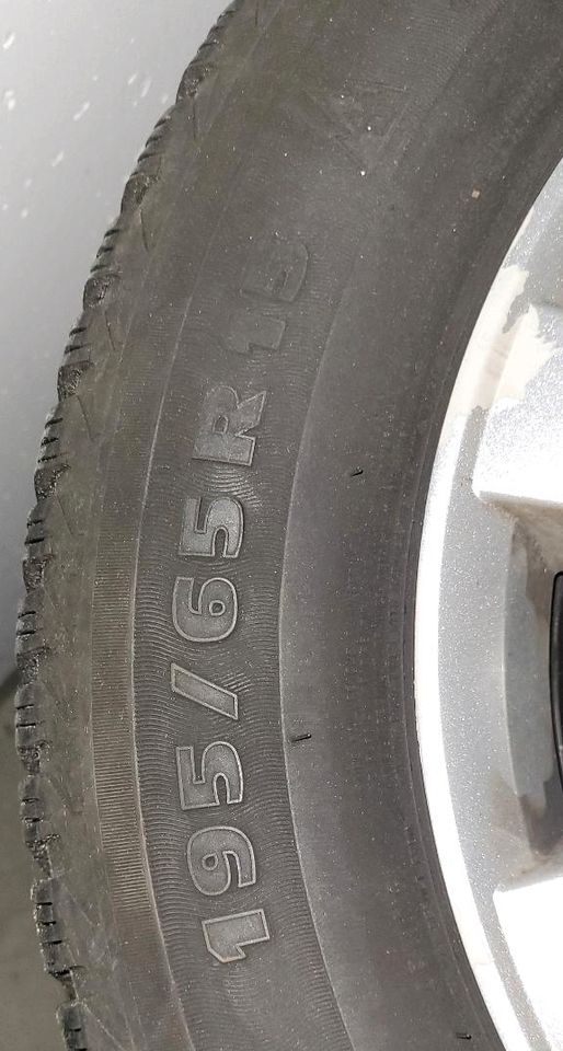 Winterreifen 195/65R15 u.a. für Saab 9-5 YS3E in Falkensee