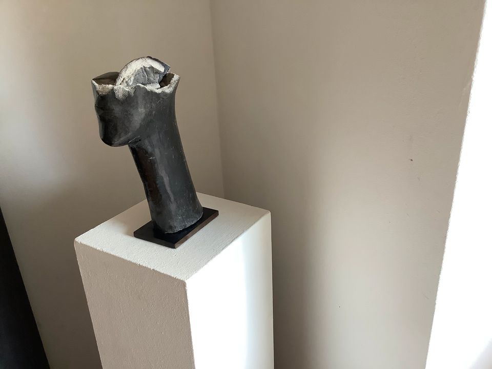 Kunst Antiquität Skulptur mit hochwertiger Säule Büste Kopf Frau in Herford