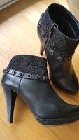 Highheel Stiefeletten in schwarz mit schöner Verzierung aus Spitz München - Pasing-Obermenzing Vorschau