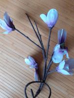 Neue edle Magnolie Kunstblume lila/weiss Nordrhein-Westfalen - Harsewinkel Vorschau