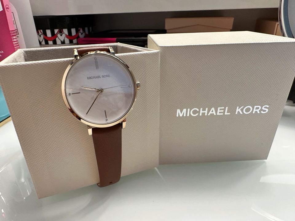 Michael Kors Damenuhr Neu & OVP in Velbert