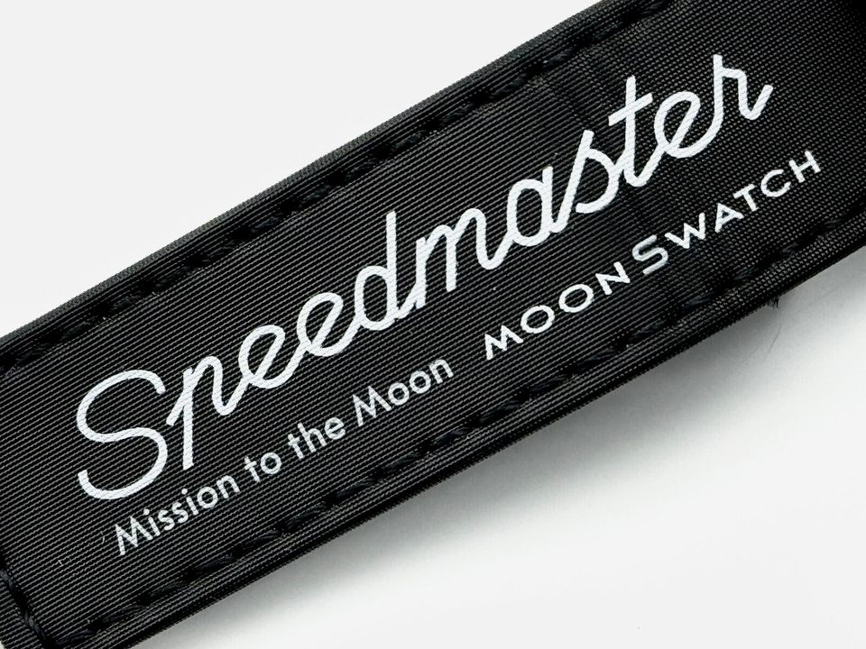 OMEGA Swatch Speedmaster MoonSwatch Mission To The Moon Grau 42mm in Bremen