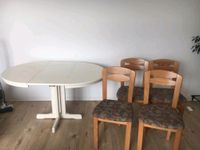 TV-Bereich und Tisch mit vier Stühlen Nordrhein-Westfalen - Hagen Vorschau