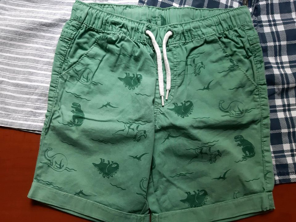 Shorts für Jungen Gr.122 in Bannewitz