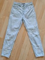 Piazza Italia Jeanshose Hose hellblau weiß Risse Gr. XS S 34 36 Niedersachsen - Wilhelmshaven Vorschau