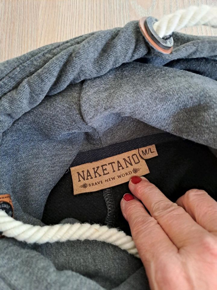 Fast neuer Damen Pullover von Naketano in Hennef (Sieg)