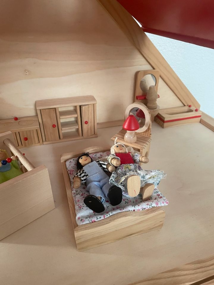 Goki Puppenhaus mit Zubehör in Gersthofen