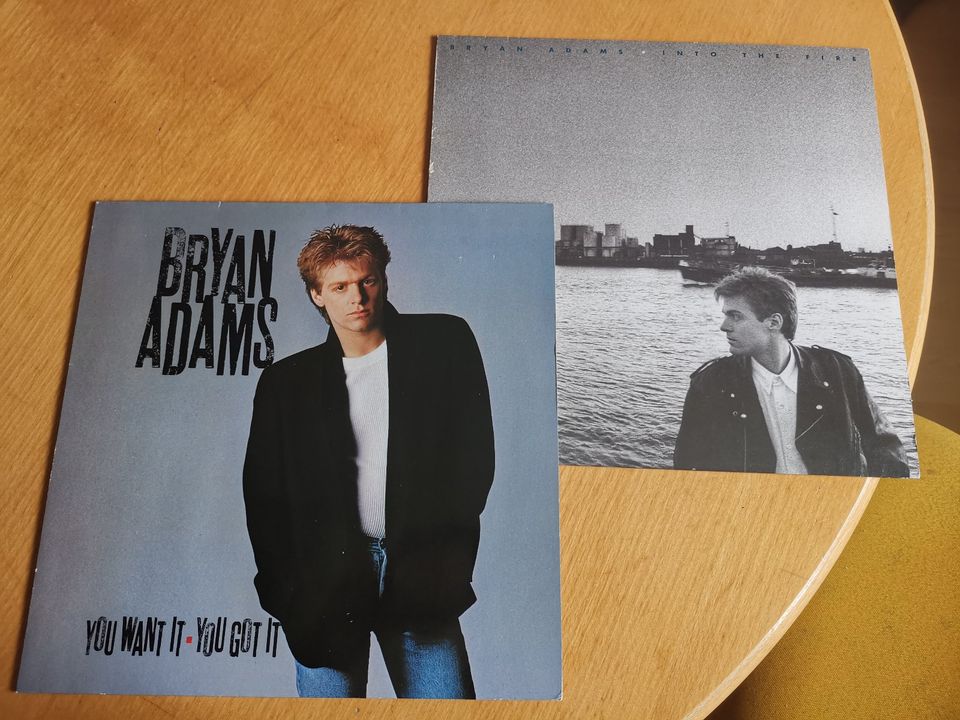 Bryan Adams  Vinyl  bitte lesen ! in Kissing