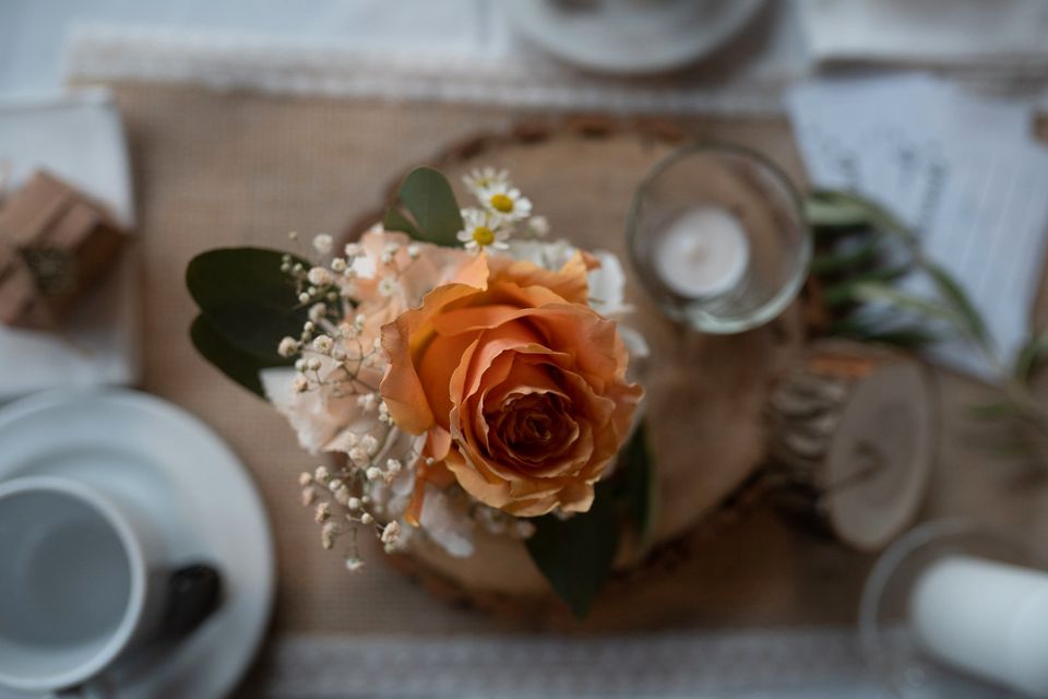 Dekorative Holzscheiben Dekoration für Feiern+Hochzeit in Kevelaer