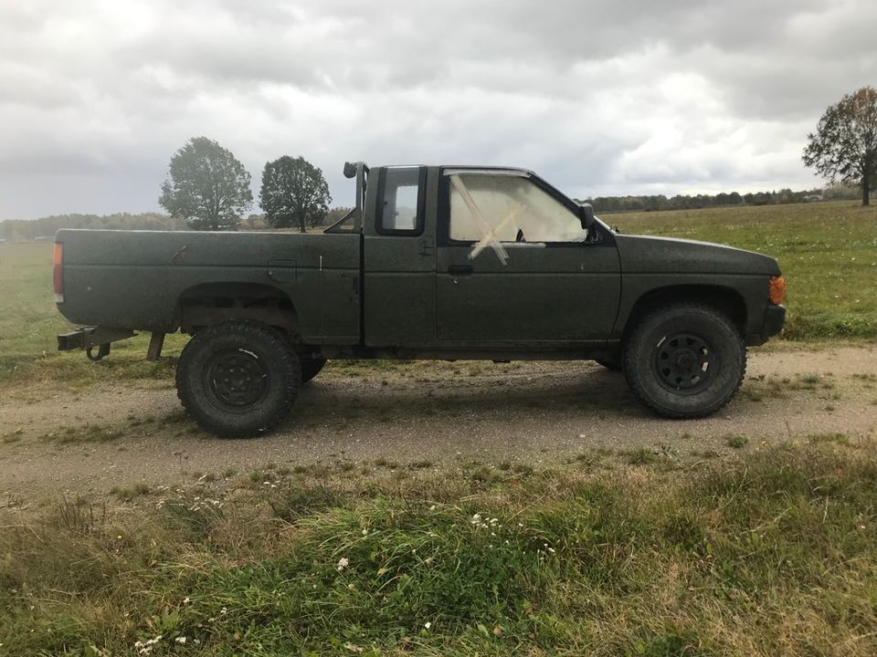 Nissan Pickup M D 21 in Hagenow