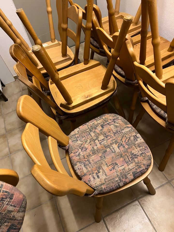 12 Stühle Vollholz Schreinerware in Ruhstorf an der Rott