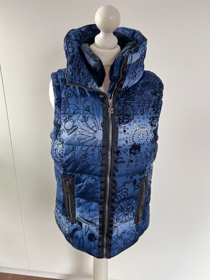 Desigual Steppjacke/Steppweste Gr.146/152, 11-12 in Poing