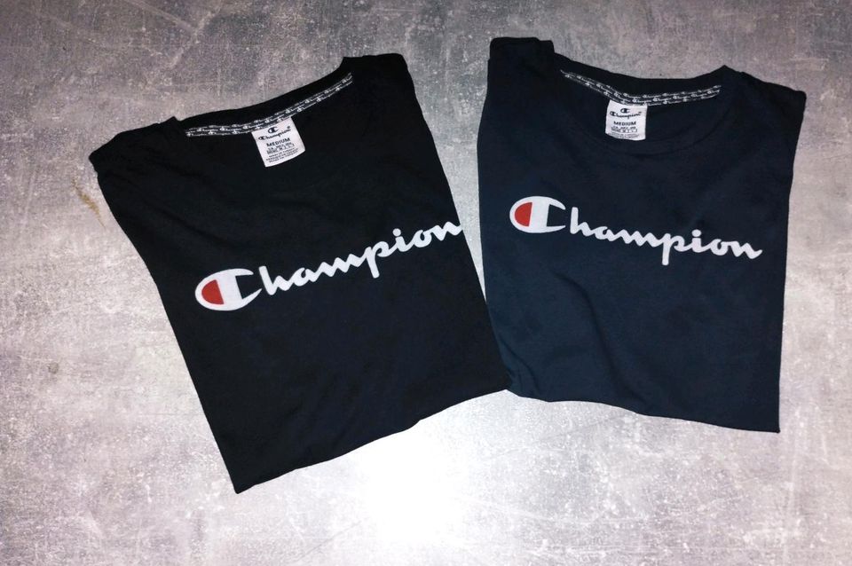 Champion T-Shirts Damen 2× Größe M in Sondershausen