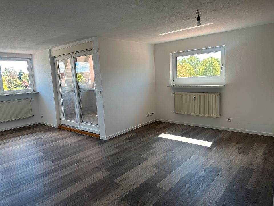 2-Zimmer-Wohnung mit Balkon, EBK, Sauna in Schefflenz