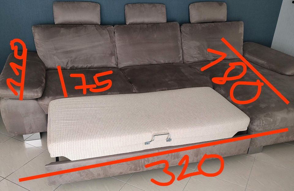 Wohnzimmer Schlafsofa/ Sofa/ Couch in Dörpen