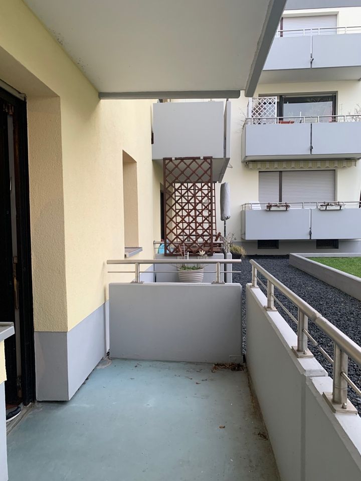 SANKT AUGUSTIN NIEDERBERG, 1-2 Zi. Wohnung. ca. 45 m²,  Süd-Balkon, Kapitalanlage oder Selbstnutzung in Sankt Augustin