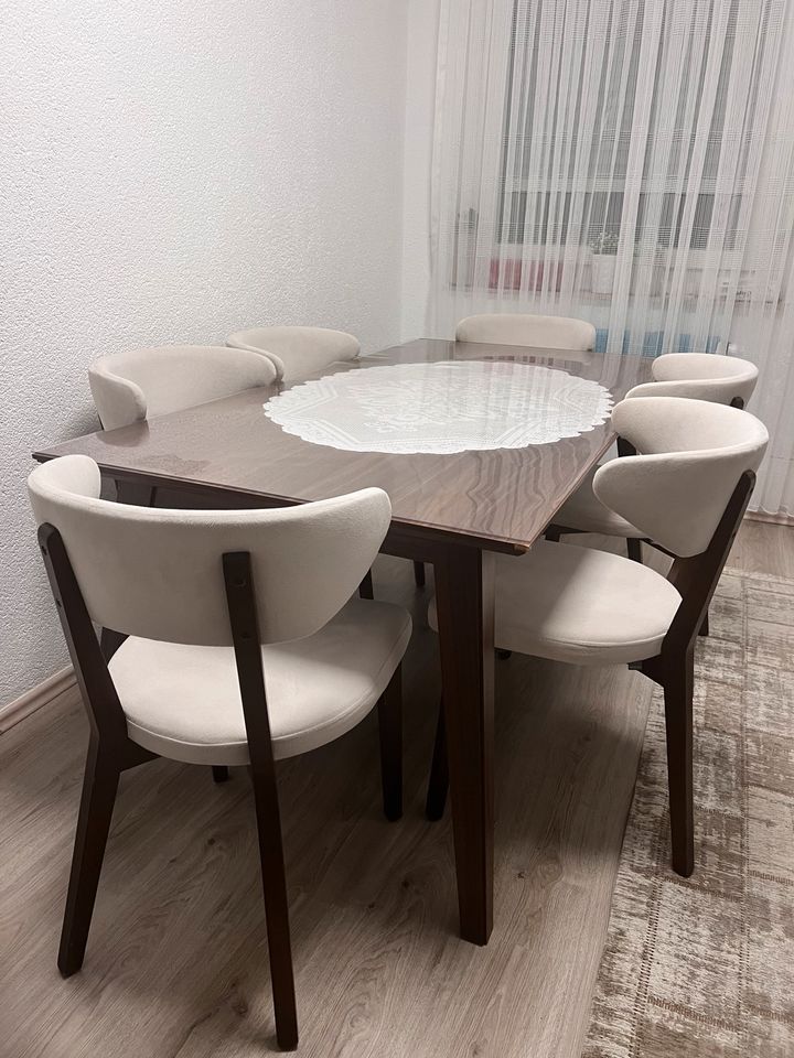 Esstisch + Stühle in Dortmund