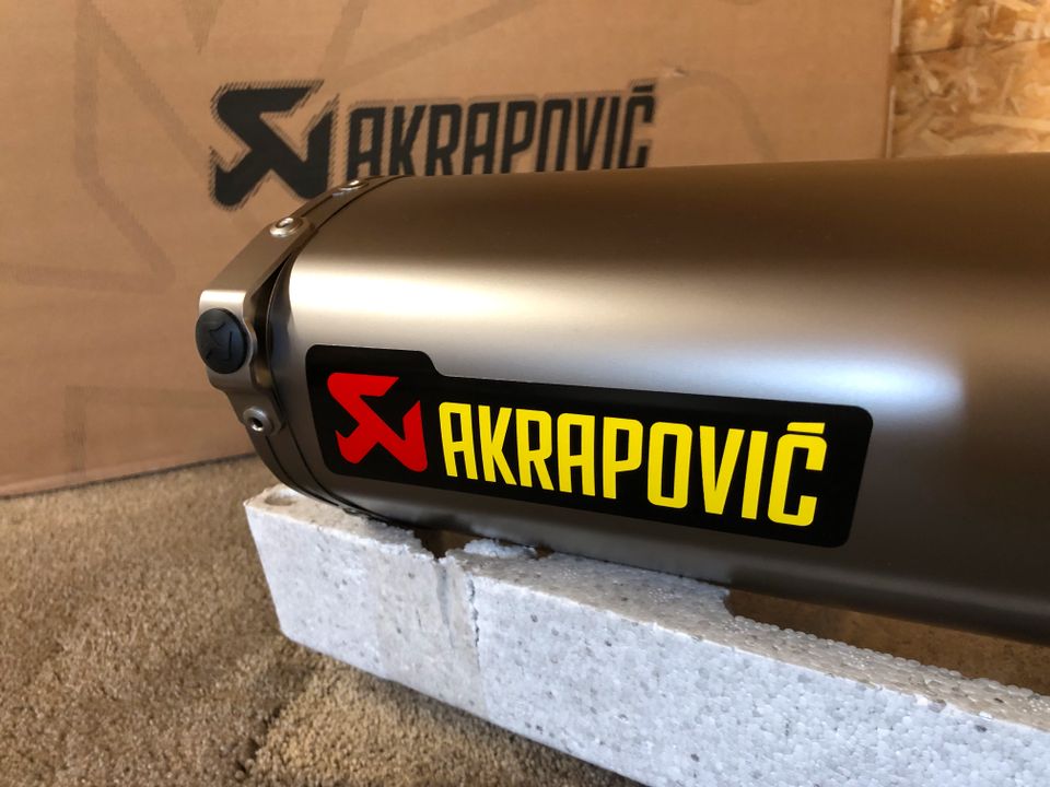 Akrapovic Auspuff Dämpfer KTM 1190 RC8R RC8 R RC8-R 2010-2015 in Bad Bentheim