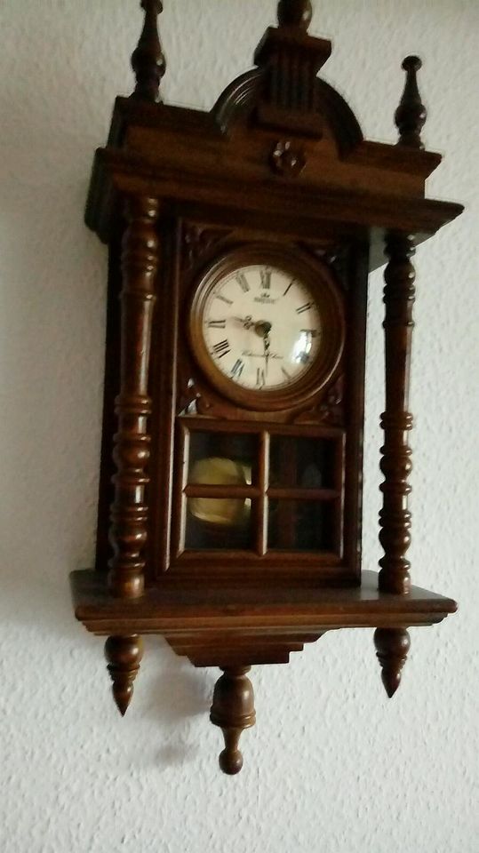 Ältere Wanduhr in Leipzig