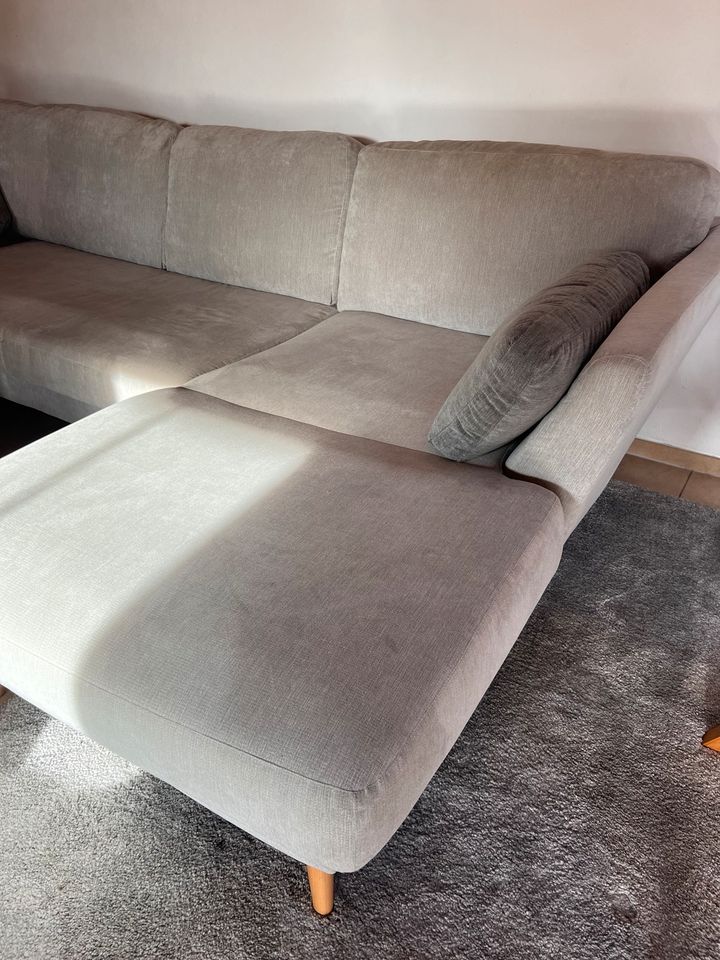 Graues Sofa Ecksofa Couch in Extertal