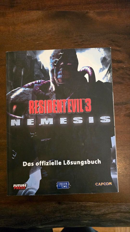 Lösungsbücher Resident Evil Code Veronica, Resident Evil3 Nemesis in Trostberg