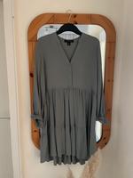 Kleid grün von amisu Größe 38 Bayern - Sachsen bei Ansbach Vorschau