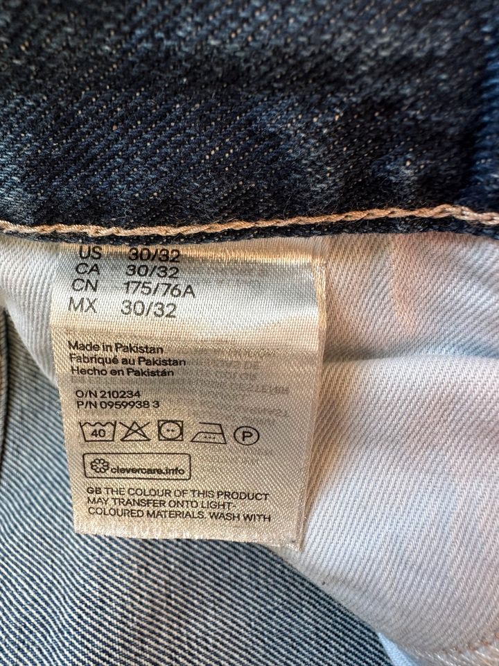 Lee x H&M Jeans 30/32 in Berlin